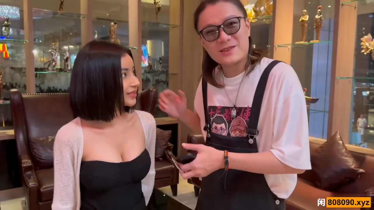 走马探花泰国游第二季EP4曼谷街头搭讪短发爆乳小只马太可爱了20240822