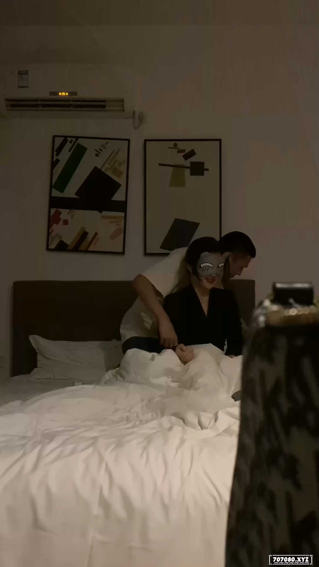 健身大神91mrber气质良家少女戴上眼罩深入缠绵202503081201