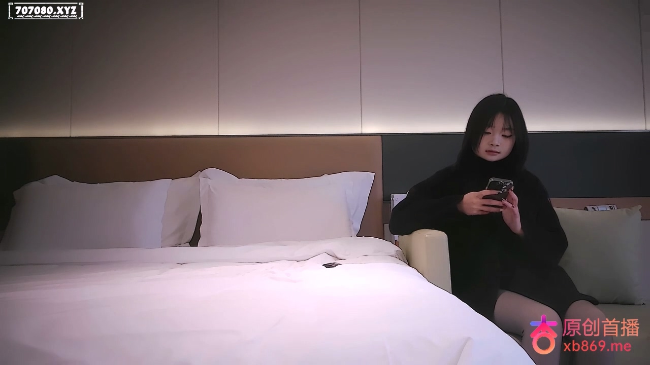 杏吧老登EP1-刚满十八下海的妹子，身材纤细服从性好，各种姿势爽了一遍，又让穿上JK丝袜_20251221